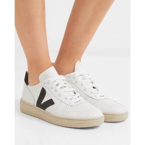 Veja + NET Sustain V-10 sneakers. US7, Euro 38